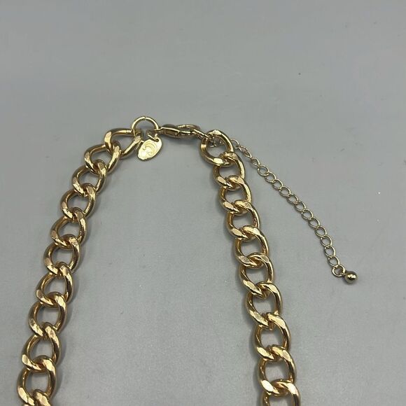 Charming Charlie Pink Flowers Gold-Tone Chain Statement Necklace - Picture 4 of 6